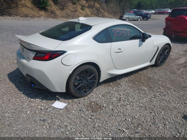 2023 TOYOTA GR86 JF1ZNBE13P9766628 Photo 3
