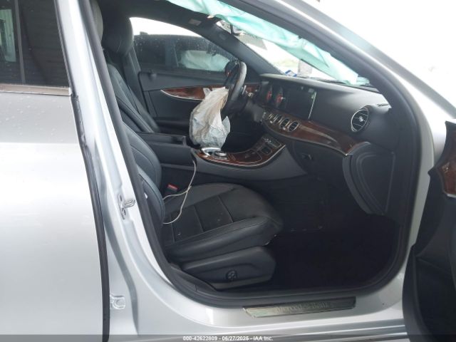 2019 MERCEDES-BENZ E 300 WDDZF4JB1KA594002 Photo 4