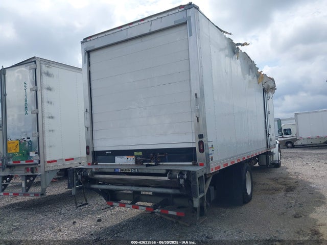 42622866 :رقم المزاد ، 3ALACWFC6JDJP2403 vin ، 2018 Freightliner M2 106 مزاد بيع
