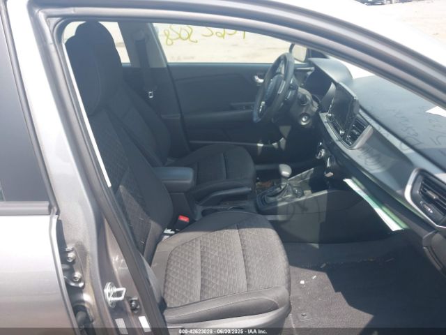 2023 KIA RIO 5-DOOR 3KPA25AD8PE629486 Photo 4
