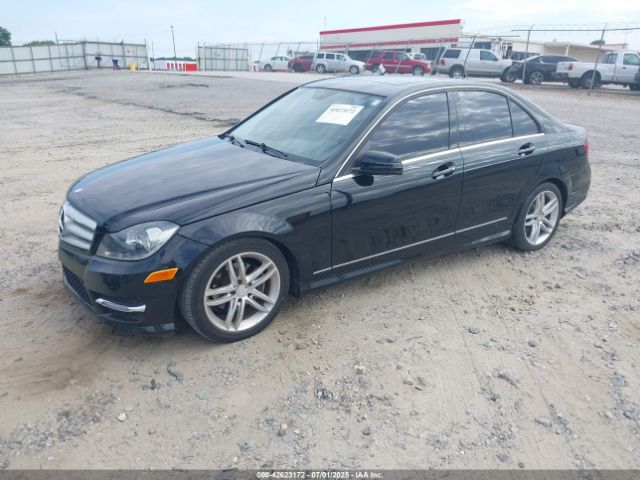 2013 MERCEDES-BENZ C 250 WDDGF4HB8DR249485 Photo 1