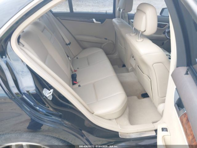 2013 MERCEDES-BENZ C 250 WDDGF4HB8DR249485 Photo 7