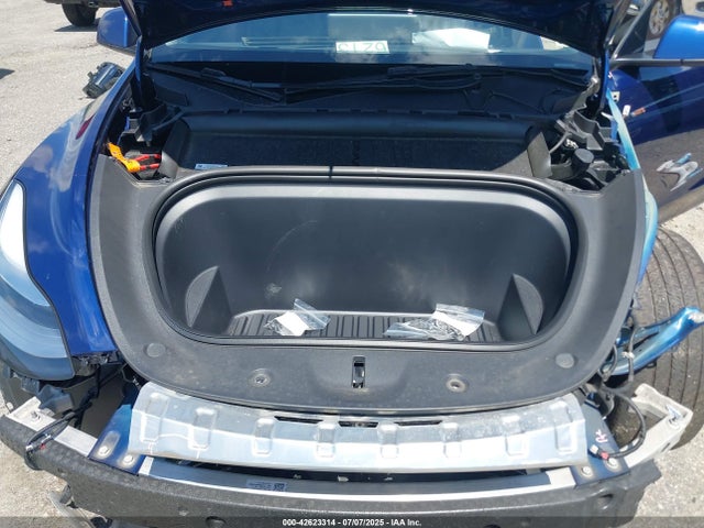 Tesla Model Y 2023 7SAYGDEEXPA115470 Image 10