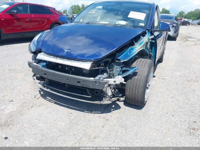 Tesla Model Y 2023 7SAYGDEEXPA115470 Image 6