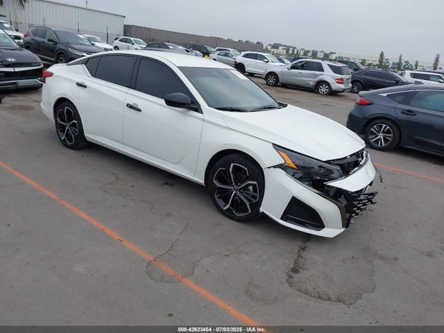 Nissan 2025 2025 1N4BL4CV7SN328445 Image 1