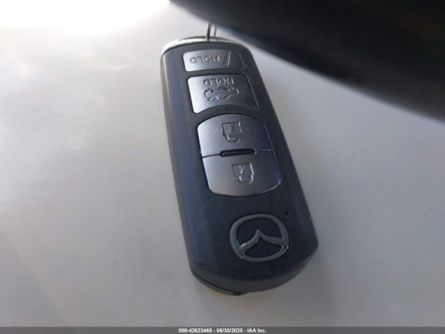 JM1BM1W78E1119018 Mazda pe