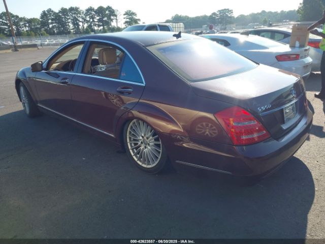 2010 MERCEDES-BENZ S 550 WDDNG7BB7AA340093 Photo 2