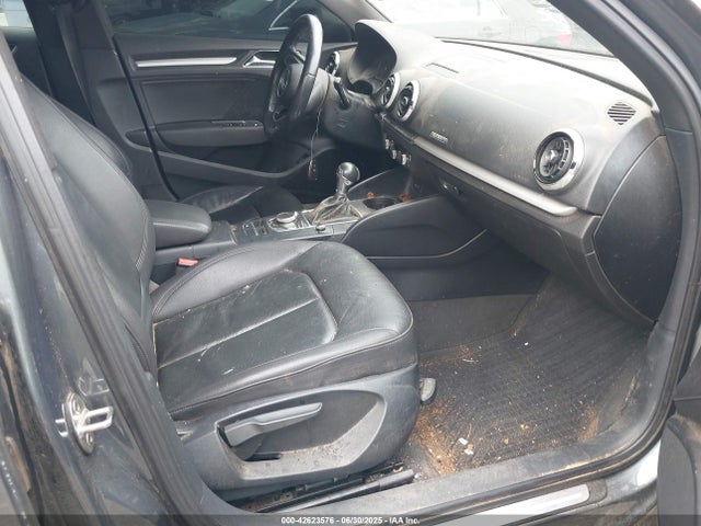 2018 AUDI A3 WAUB8GFF1J1011605 Photo 4