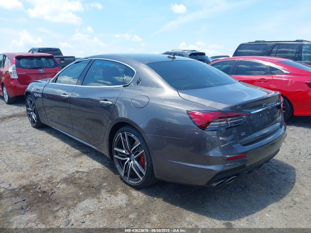 ZAM56YRM8PX420272 Maserati Quattroporte