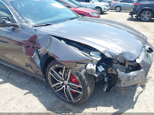 ZAM56YRM8PX420272 Maserati Quattroporte