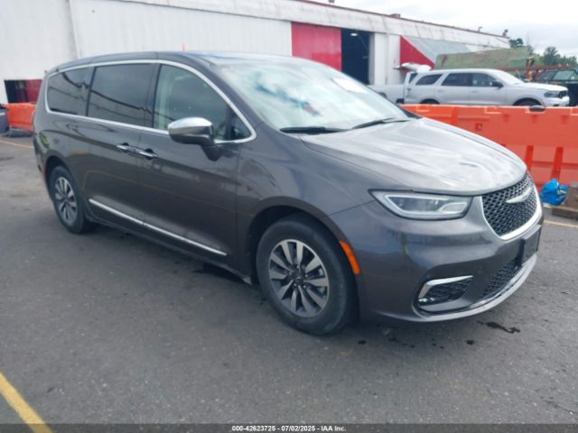 2022 CHRYSLER PACIFICA HYBRID 2C4RC1S72NR123083