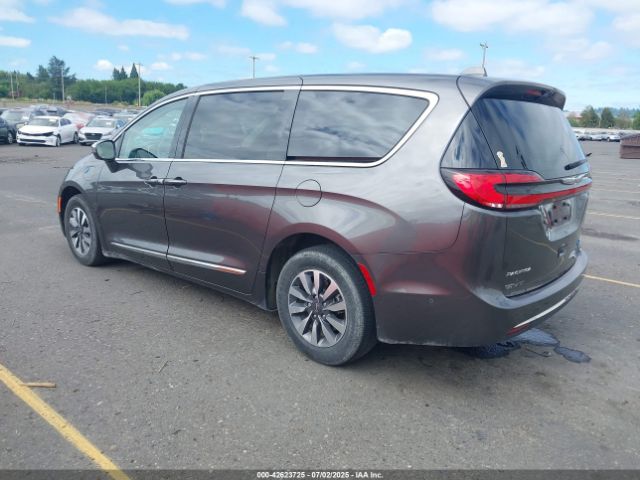2022 CHRYSLER PACIFICA HYBRID 2C4RC1S72NR123083 Photo 2
