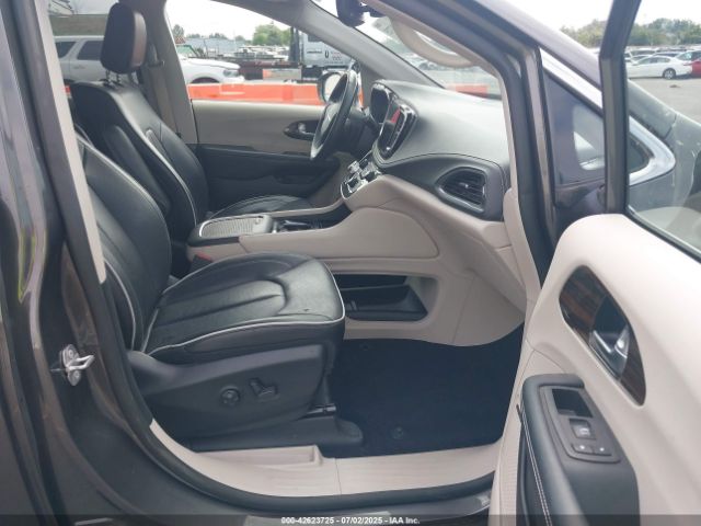 2022 CHRYSLER PACIFICA HYBRID 2C4RC1S72NR123083 Photo 4