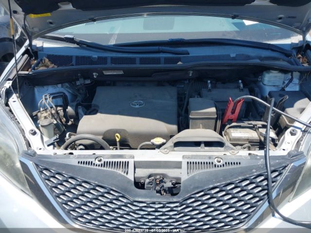 2014 TOYOTA SIENNA 5TDXK3DC8ES417109 Photo 9