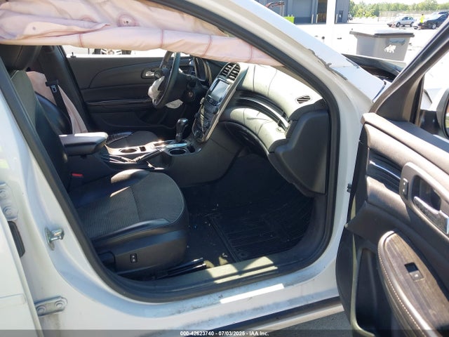 Chevrolet lkw 2015 1G11C5SL4FF169503 Image 5