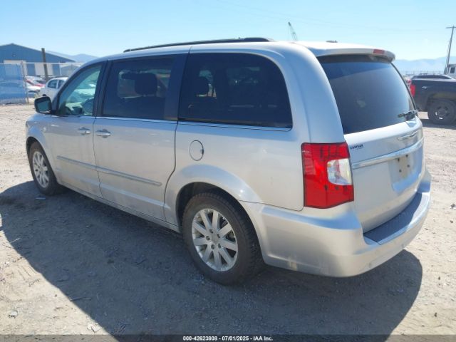 2011 CHRYSLER TOWN & COUNTRY 2A4RR8DG5BR630926 Photo 2