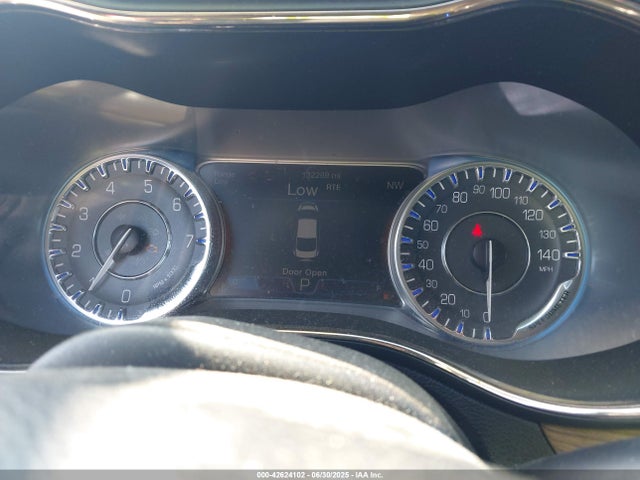 1C3CCCCG1FN711835 Chrysler 200