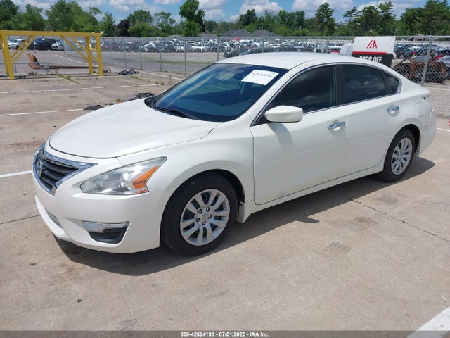 Nissan Altima 2015 1N4AL3AP5FC190433 Image 2