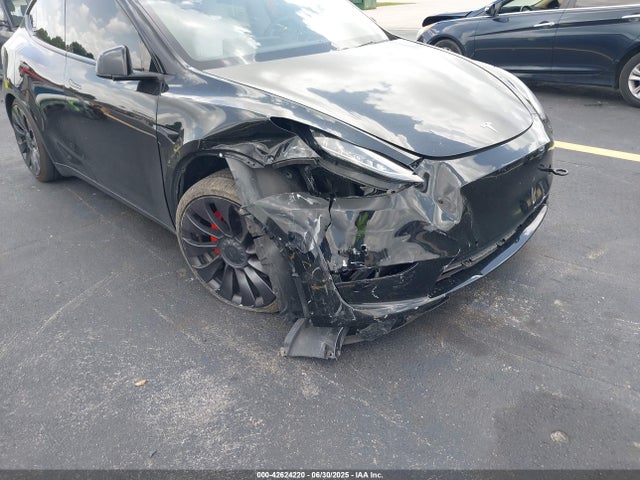 5YJYGDEF6LF049776 Tesla 2020