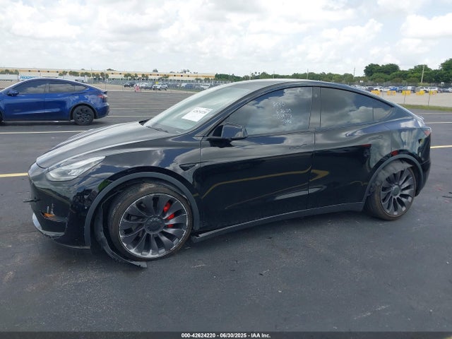 5YJYGDEF6LF049776 Tesla 2020