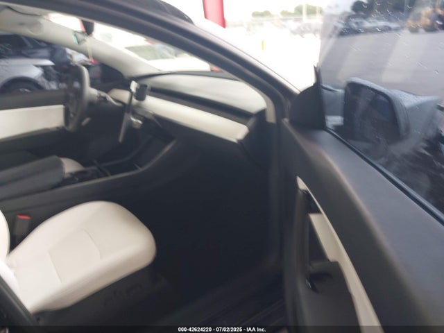 2020 TESLA MODEL Y 5YJYGDEF6LF049776 Photo 4