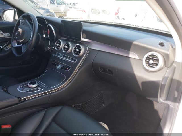 2017 MERCEDES-BENZ C 300 55SWF4JB7HU227889 Photo 4