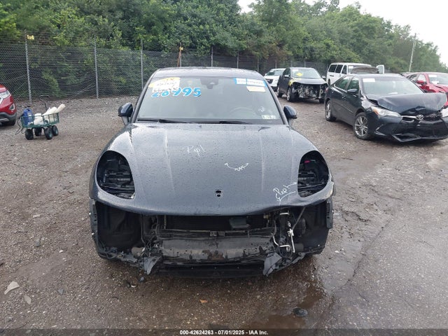 Porsche Macan 2018 WP1AA2A53JLB25189 Image 12
