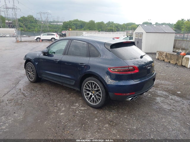 Porsche Macan 2018 WP1AA2A53JLB25189 Image 3