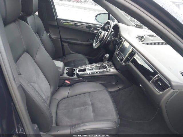 Porsche Macan 2018 WP1AA2A53JLB25189 Image 5