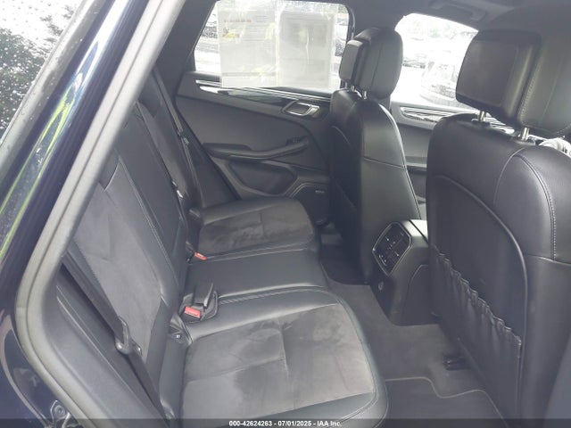 Porsche Macan 2018 WP1AA2A53JLB25189 Image 8