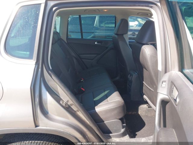 2011 VOLKSWAGEN TIGUAN WVGBV7AXXBW541213 Photo 7