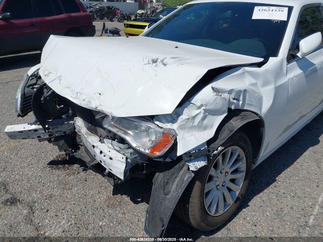 Chrysler 2014 2014 2C3CCAAG8EH380623 Image 6