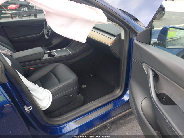 2024 TESLA MODEL Y 7SAYGDEE2RA230938 Photo 4