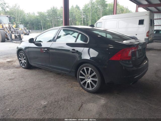 2018 VOLVO S60 INSCRIPTION LYV402HK9JB168968 Photo 2