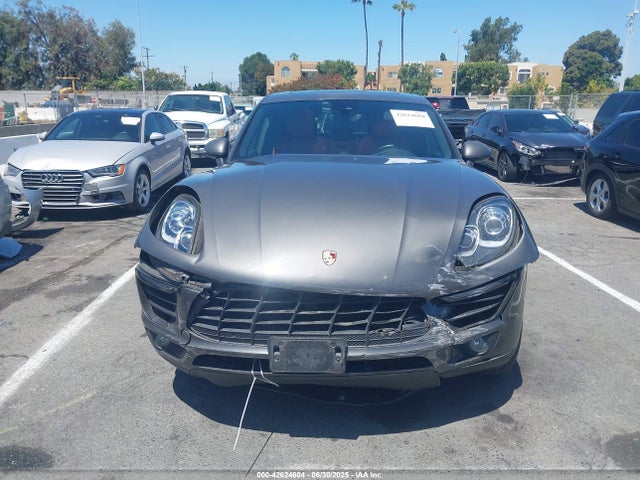 Porsche Macan 2018 WP1AA2A50JLB15798 Image 12