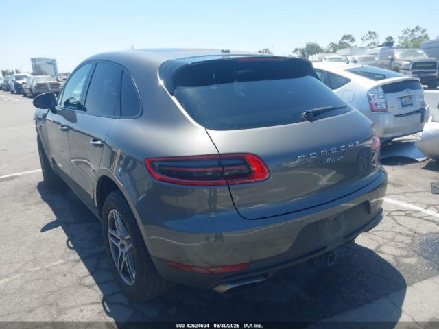 2018 PORSCHE MACAN WP1AA2A50JLB15798 Photo 2