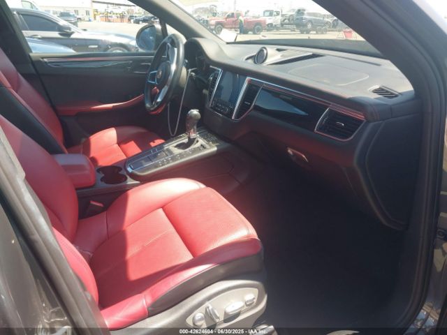 2018 PORSCHE MACAN WP1AA2A50JLB15798 Photo 4