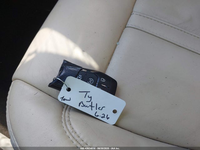 3LN6L2G96ER821995 Lincoln 2014