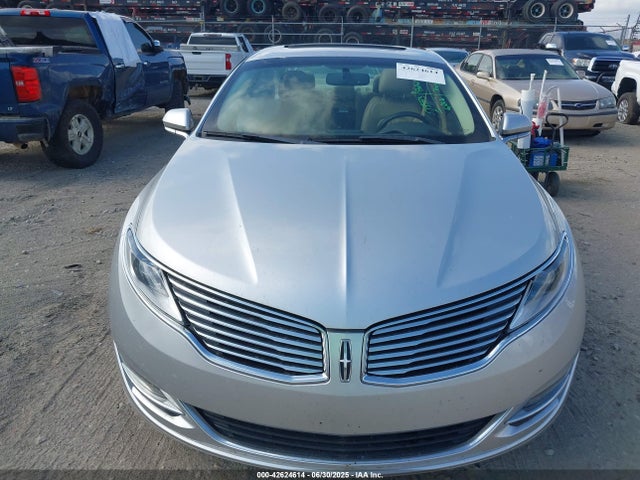 3LN6L2G96ER821995 Lincoln 2014
