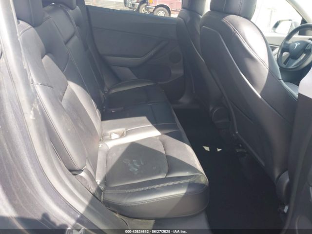 2021 TESLA MODEL Y 5YJYGDEE2MF241642 Photo 7