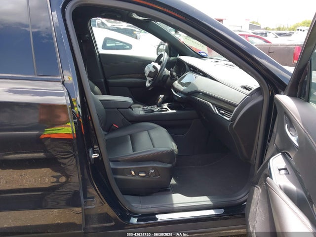 2019 CADILLAC XT4 1GYFZER49KF175912 Photo 4