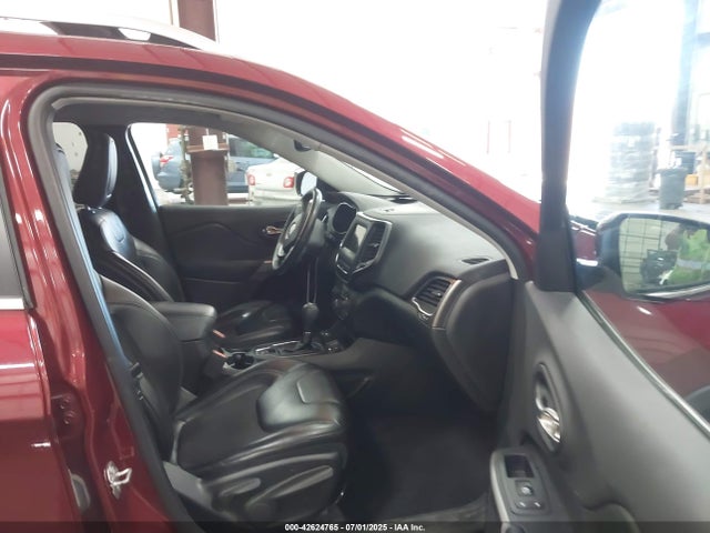 42624765 :رقم المزاد ، 1C4PJMLN5KD142723 vin ، 2019 Jeep Cherokee Latitude Plus 4x4 مزاد بيع