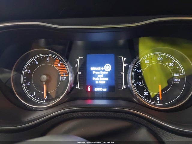 42624765 :رقم المزاد ، 1C4PJMLN5KD142723 vin ، 2019 Jeep Cherokee Latitude Plus 4x4 مزاد بيع