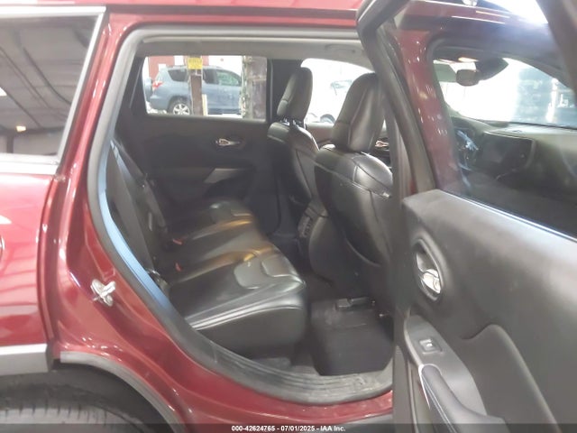 42624765 :رقم المزاد ، 1C4PJMLN5KD142723 vin ، 2019 Jeep Cherokee Latitude Plus 4x4 مزاد بيع
