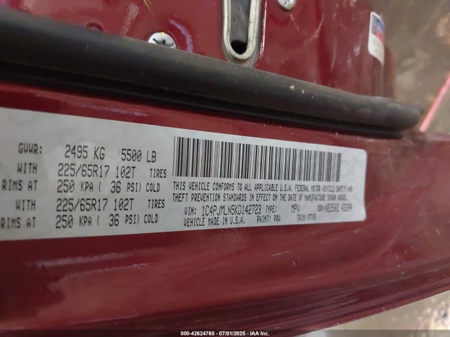 42624765 :رقم المزاد ، 1C4PJMLN5KD142723 vin ، 2019 Jeep Cherokee Latitude Plus 4x4 مزاد بيع