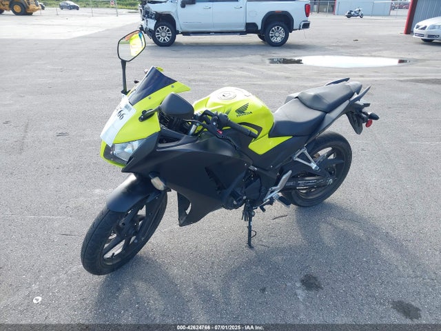 MLHNC5116G5200084 Honda Nc51e-2100001