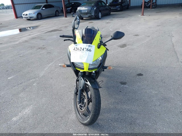 MLHNC5116G5200084 Honda Nc51e-2100001