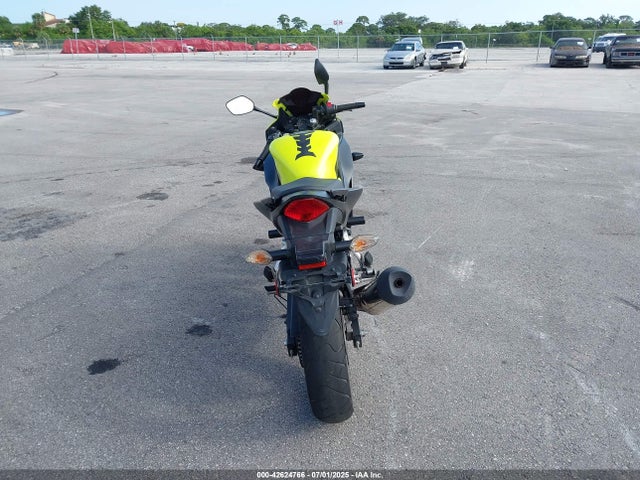MLHNC5116G5200084 Honda Nc51e-2100001