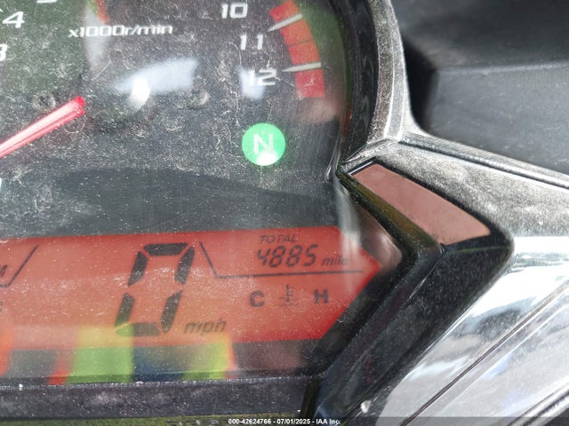 MLHNC5116G5200084 Honda Nc51e-2100001