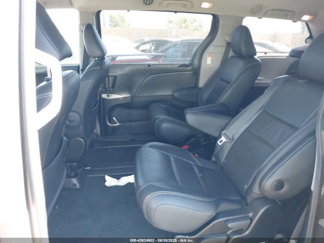 2017 TOYOTA SIENNA 5TDXZ3DC3HS878945 Photo 7